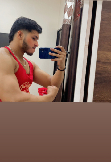 Krish (@krish413) — my photo № 1