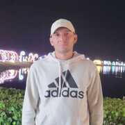 Carlos 33 Seattle