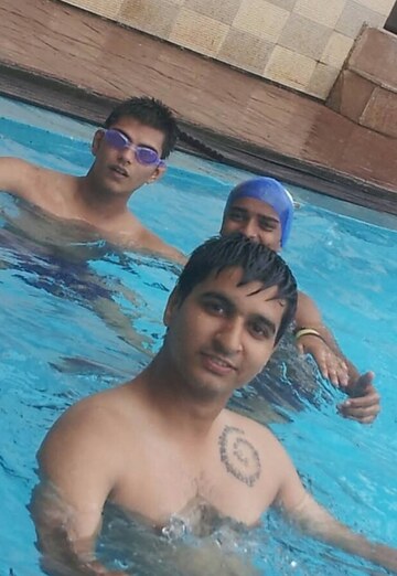 Mohit (@mohit384) — my photo № 2