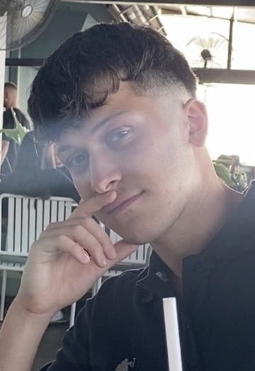 Benim fotoğrafım - Kerem, 22  İstanbul şehirden (@kerem451)