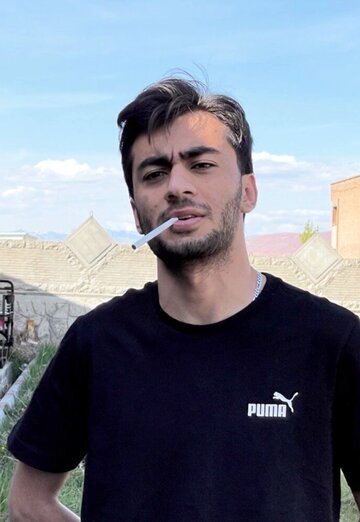 Alec mohajer (@alecmohajer) — my photo № 1