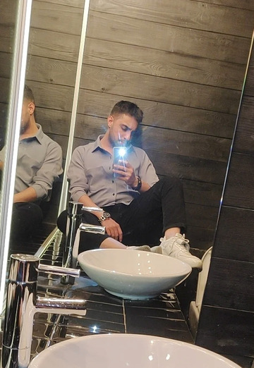 Alex (@alexvvvvvv29) — my photo № 1