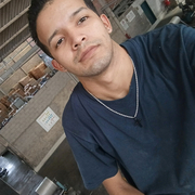 Victor Laya 22 Washington